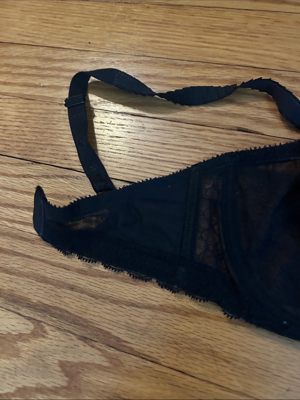 Chantelle Black Sheer Lace Underwire Bra - Picture 4 of 7